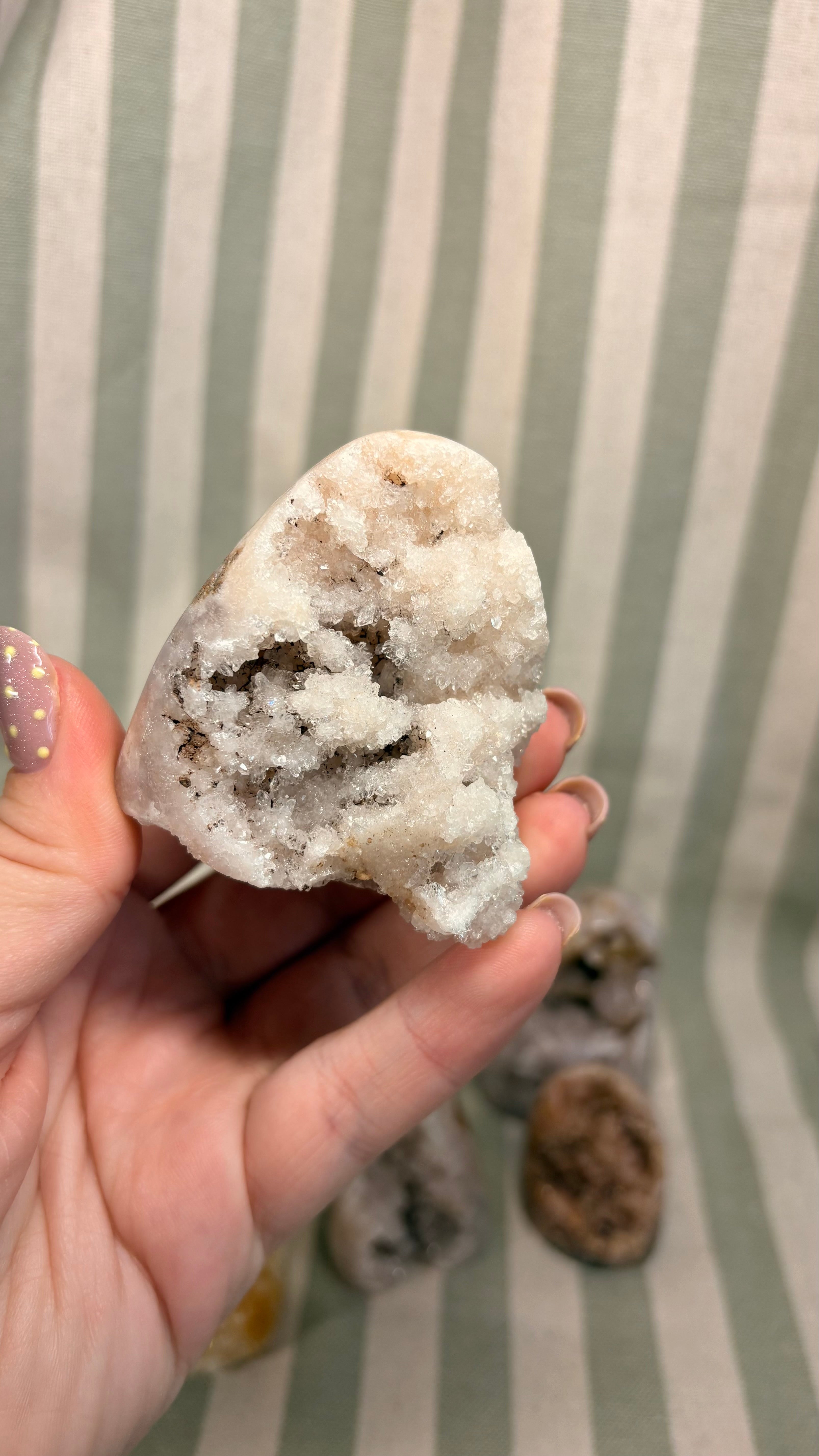 Pink amethyst free from