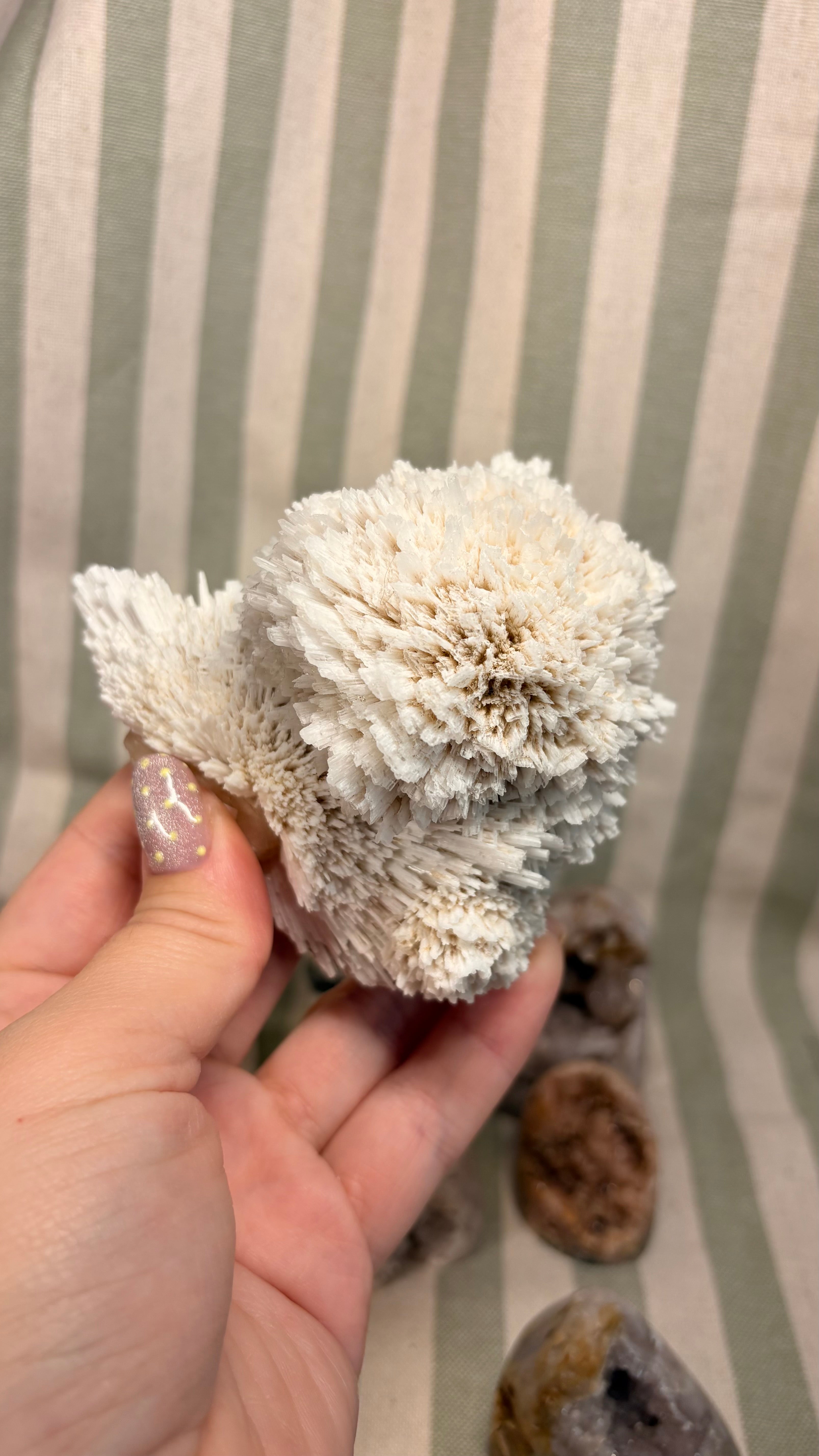 scolecite on stilbite