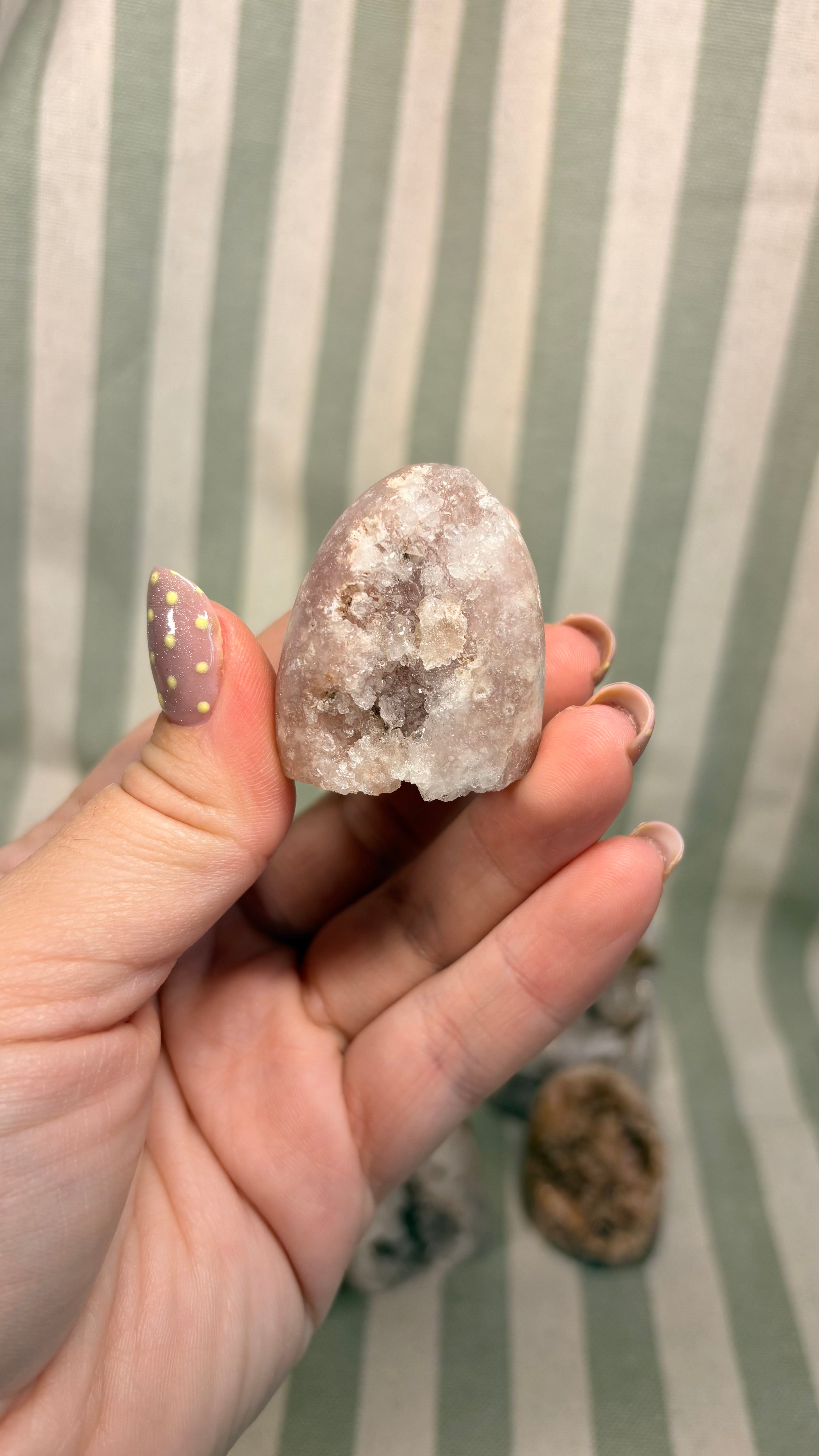 Pink amethyst free from